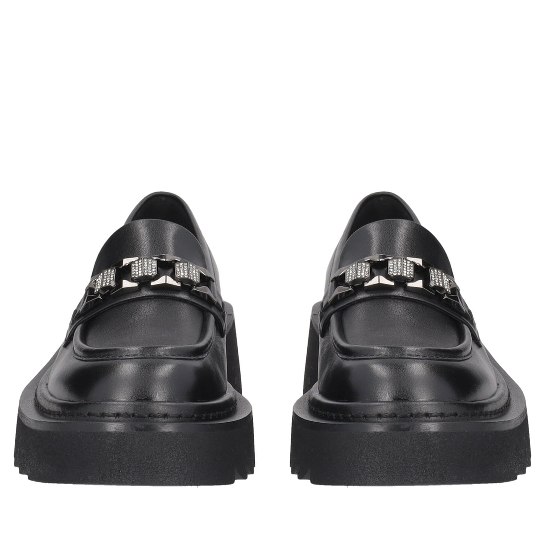 black lea loafer with accessory