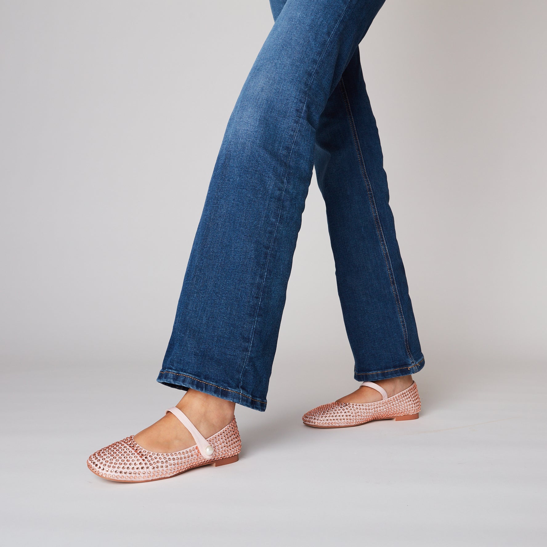 Ballerina Eden in pelle con strass colore cipria