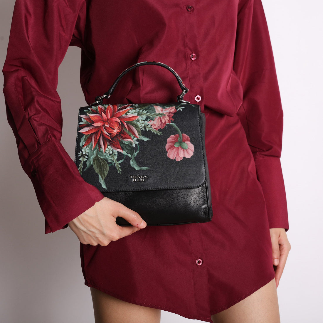 black audrey printed handbag