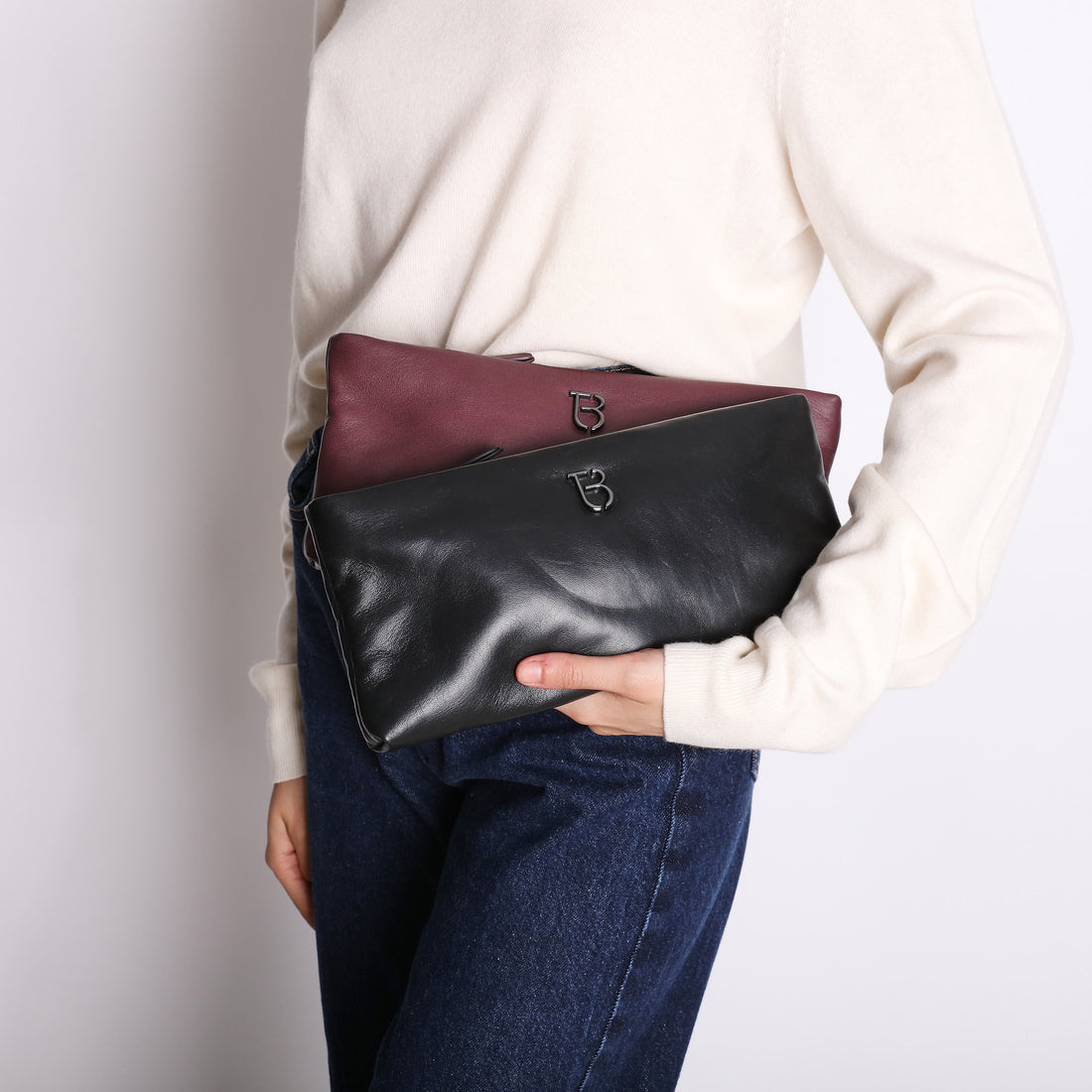 black scarlett purse