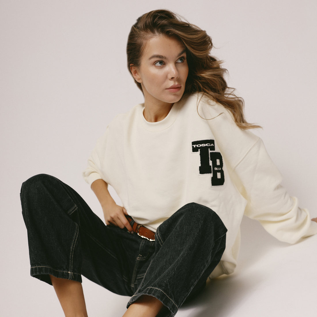 Felpa college con logo TB colore latte