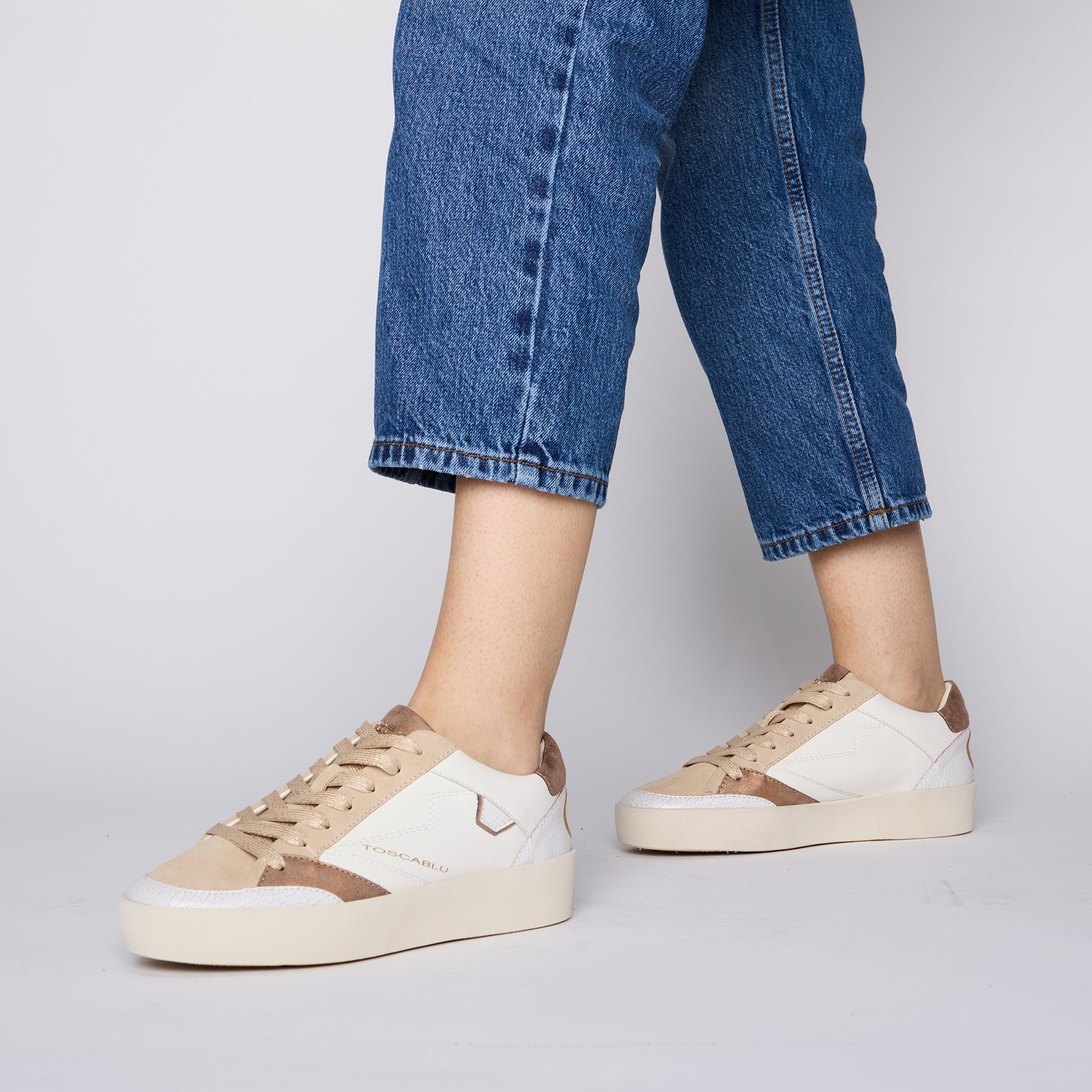 White/Bronzo Sneaker Vibes in leather and suede