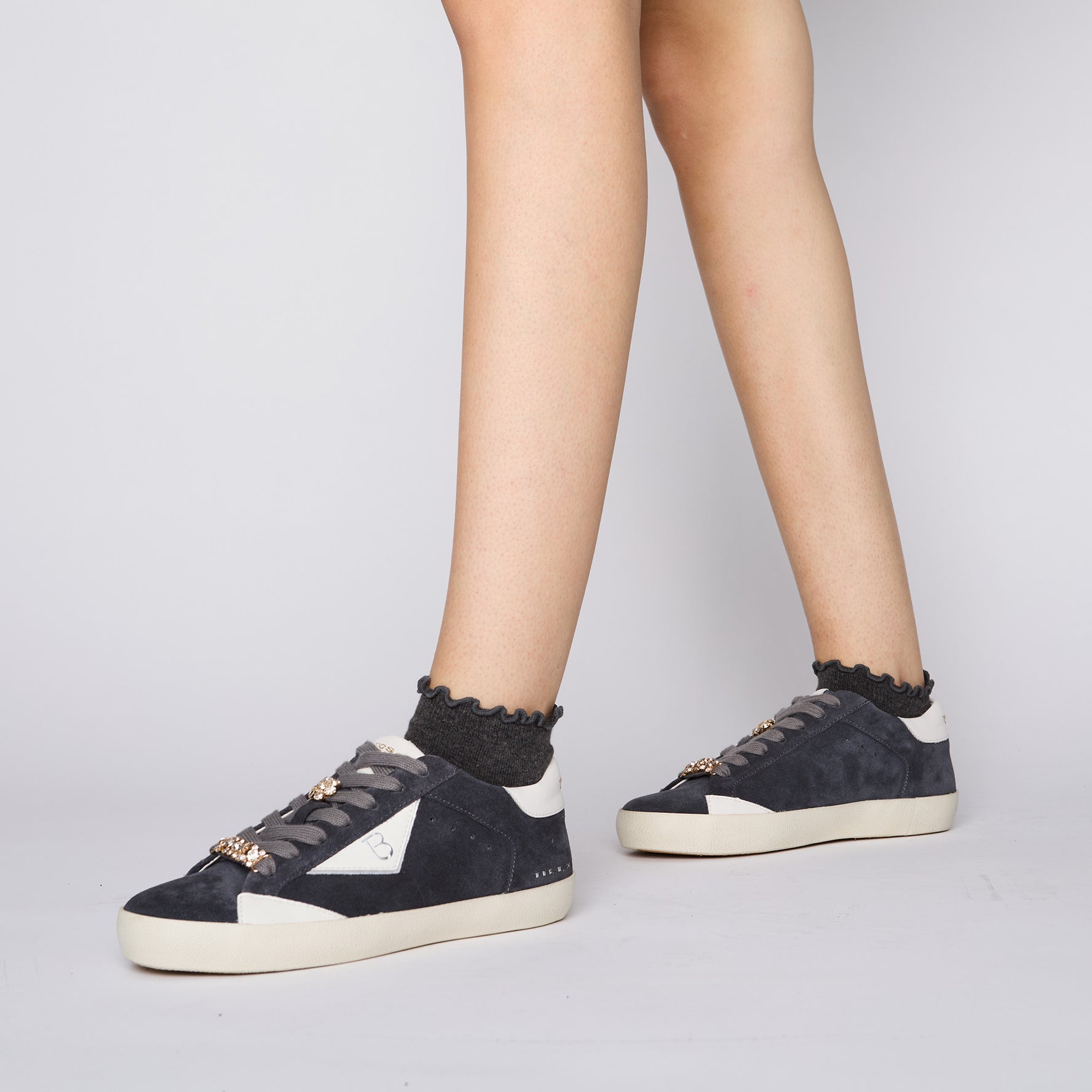 Dark grey Groovie sneaker in suede with jewel accessories