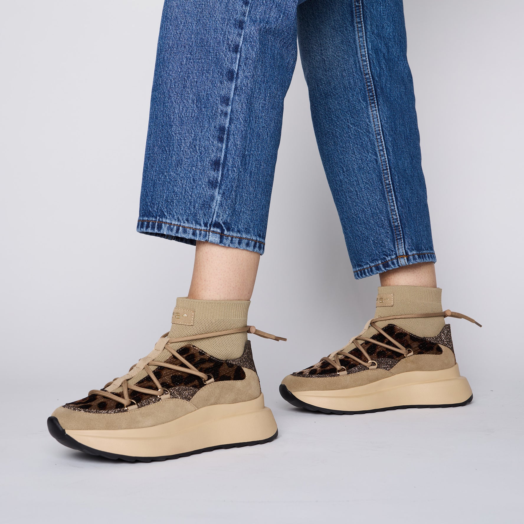 Beige Chill our sneaker with animalier print