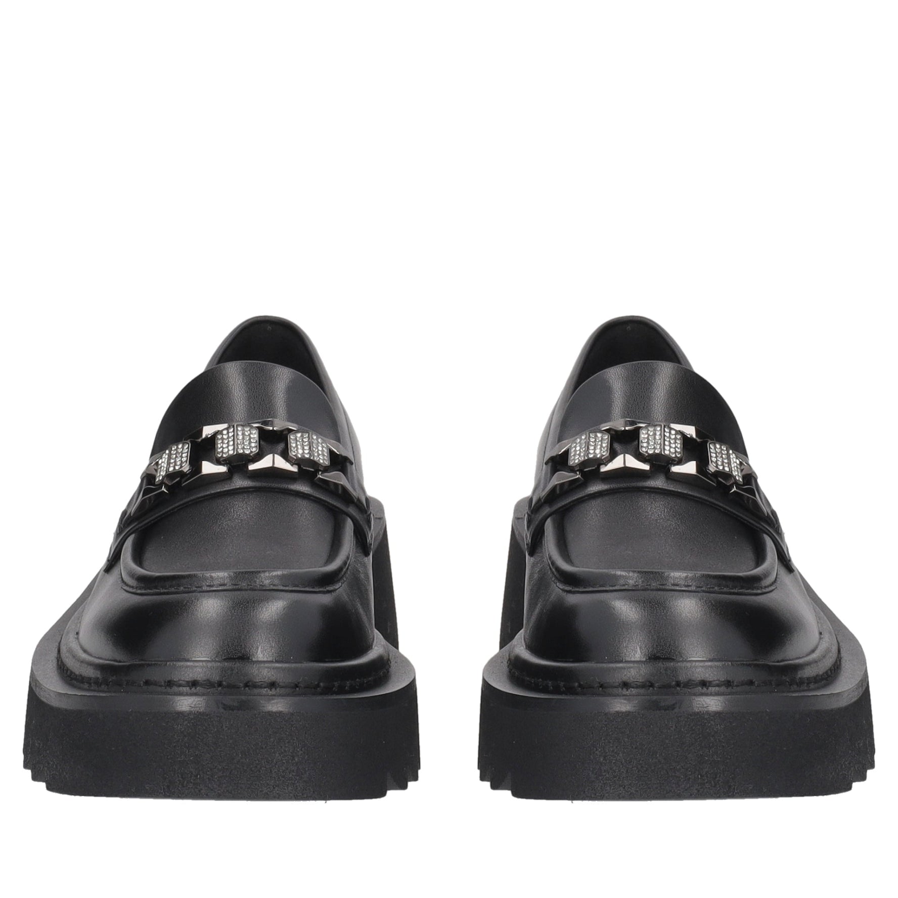 black lea loafer with accessory