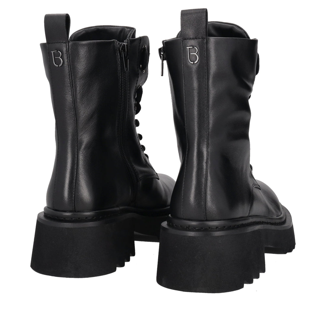 black lea ankle boot in leather with maxi stone