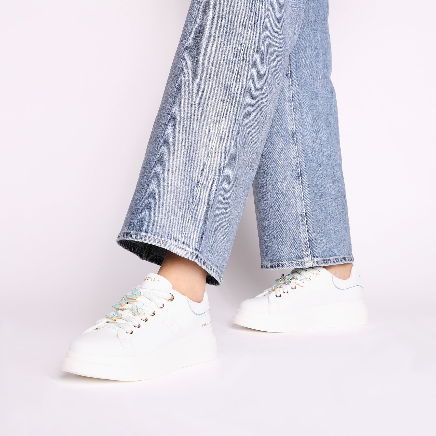 Astrid leather sneakers with white/light blue butterfly