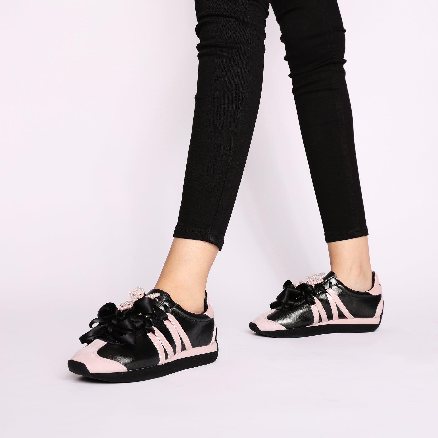 Malika sneakers with satin bows and pearls in black/pink