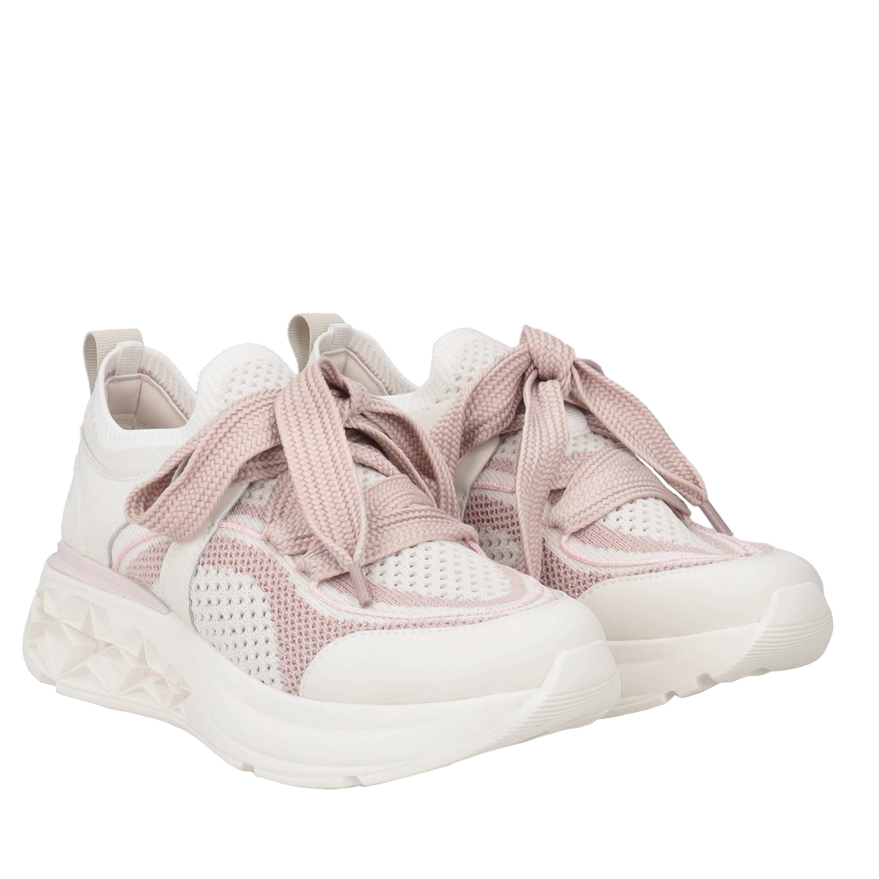 Star sneakers with maxi pink laces
