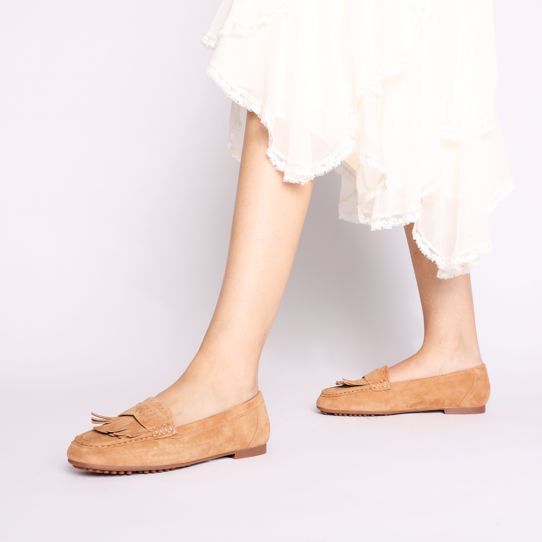 Capri loafer in suede with tan fringes