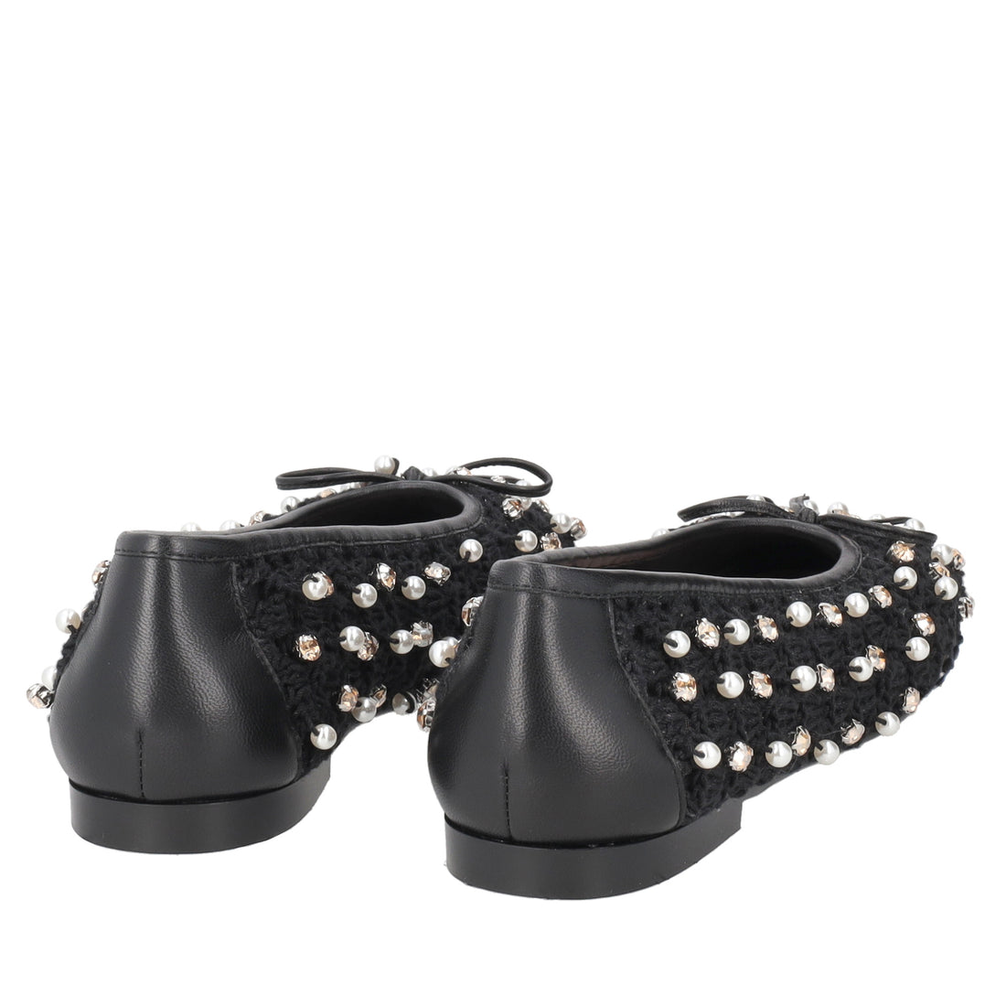 Chantilly ballerina with black pearls