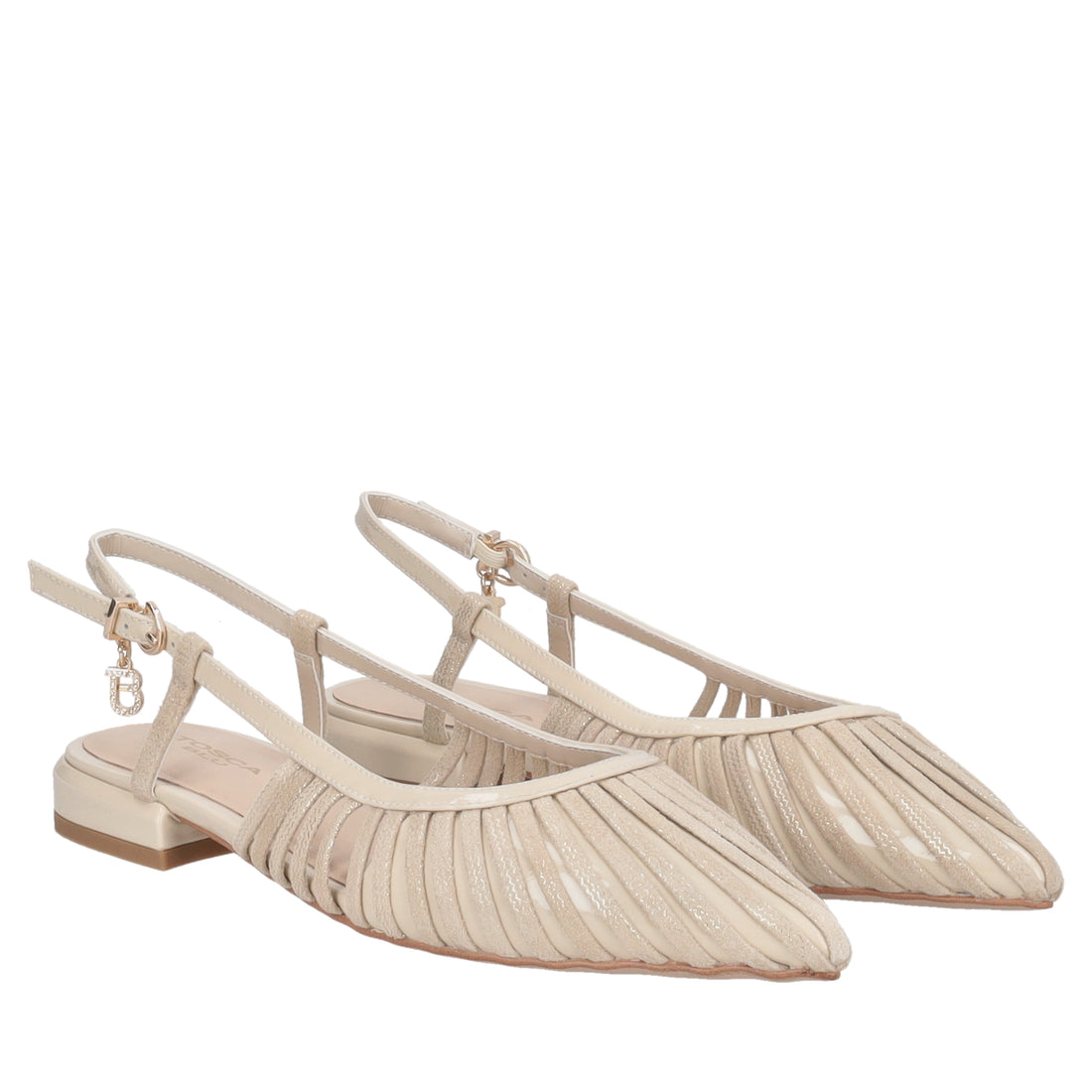 Deauville slingback in beige pointed patent leather