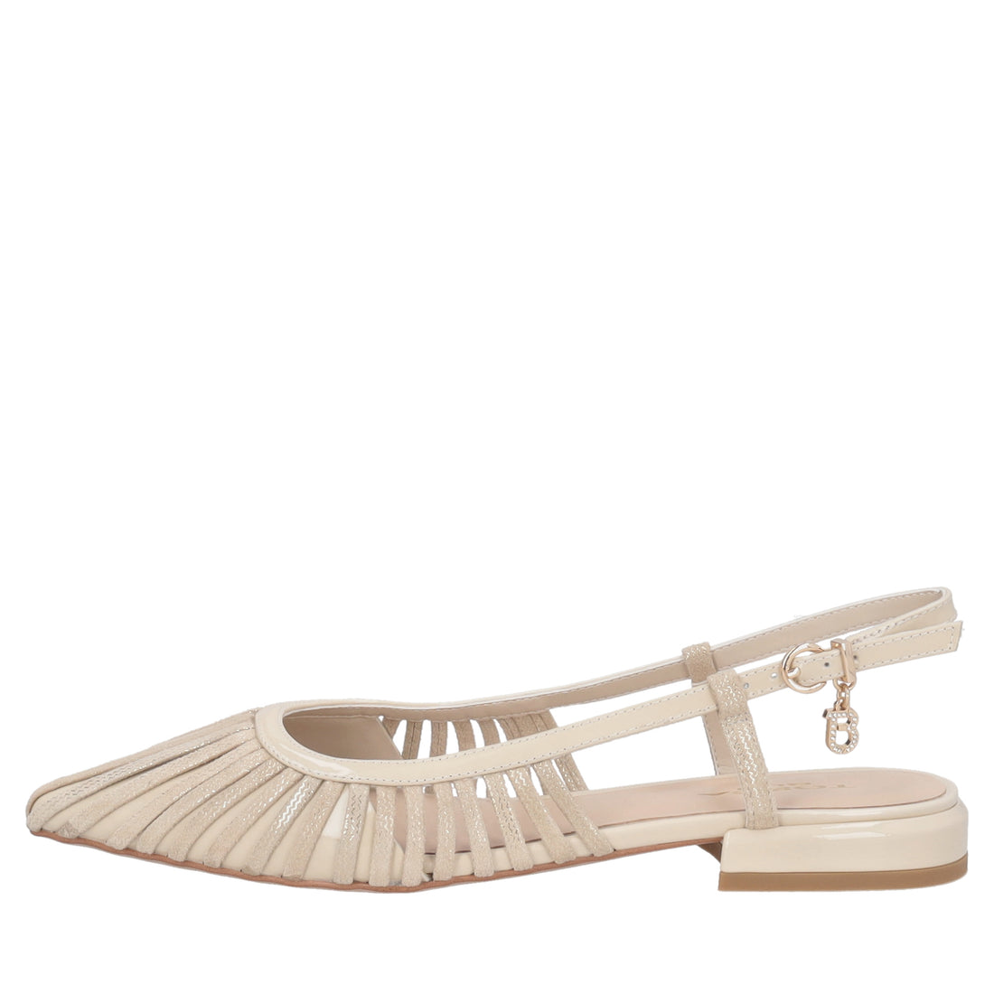 Deauville slingback in beige pointed patent leather