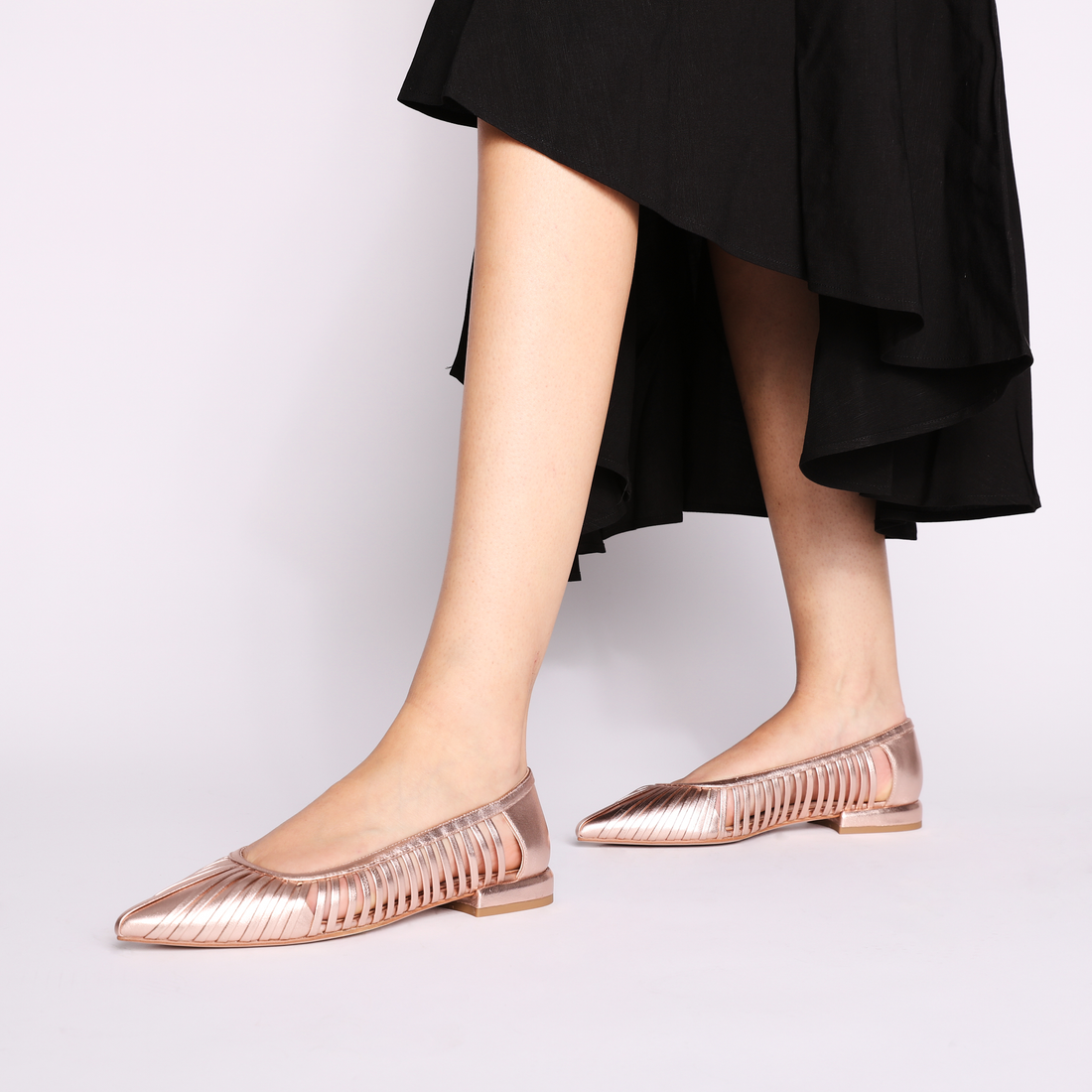 Deauville ballerina in rose gold laminated leather