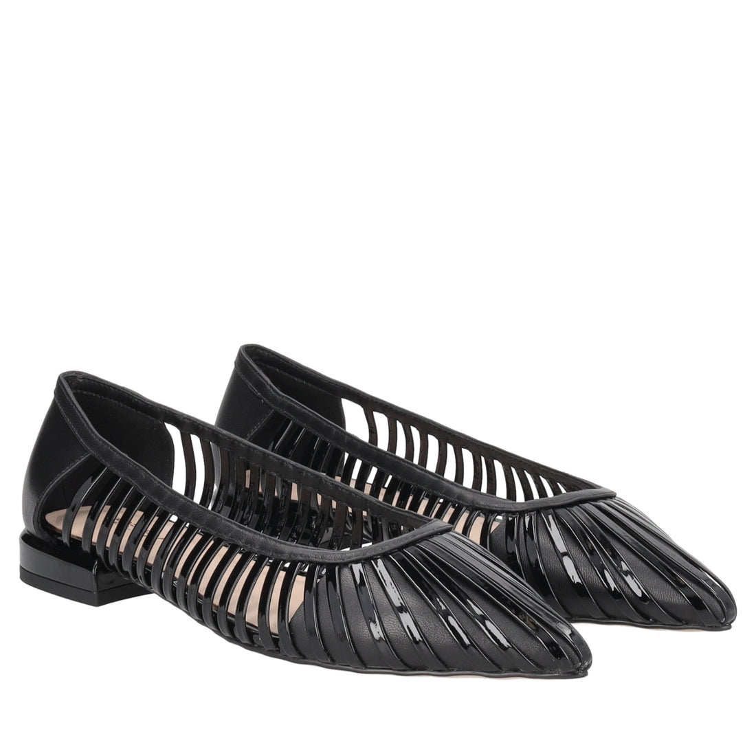 Deauville ballerina in black laminated leather