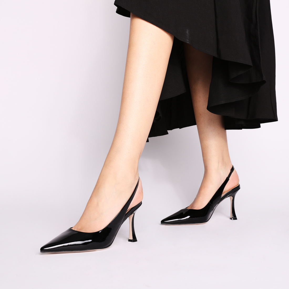 Dubai patent leather slingback with black heel