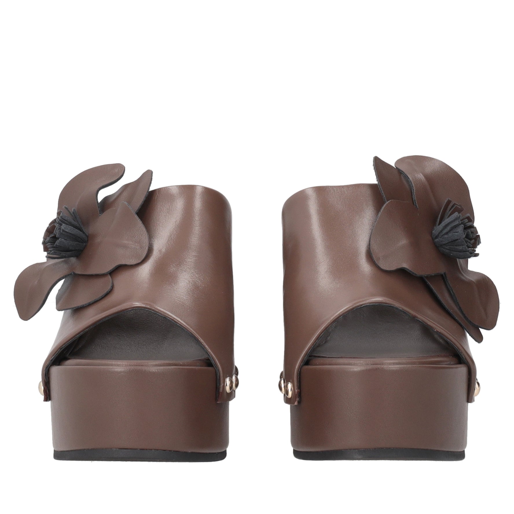 Valencia clog in dark brown leather with flower