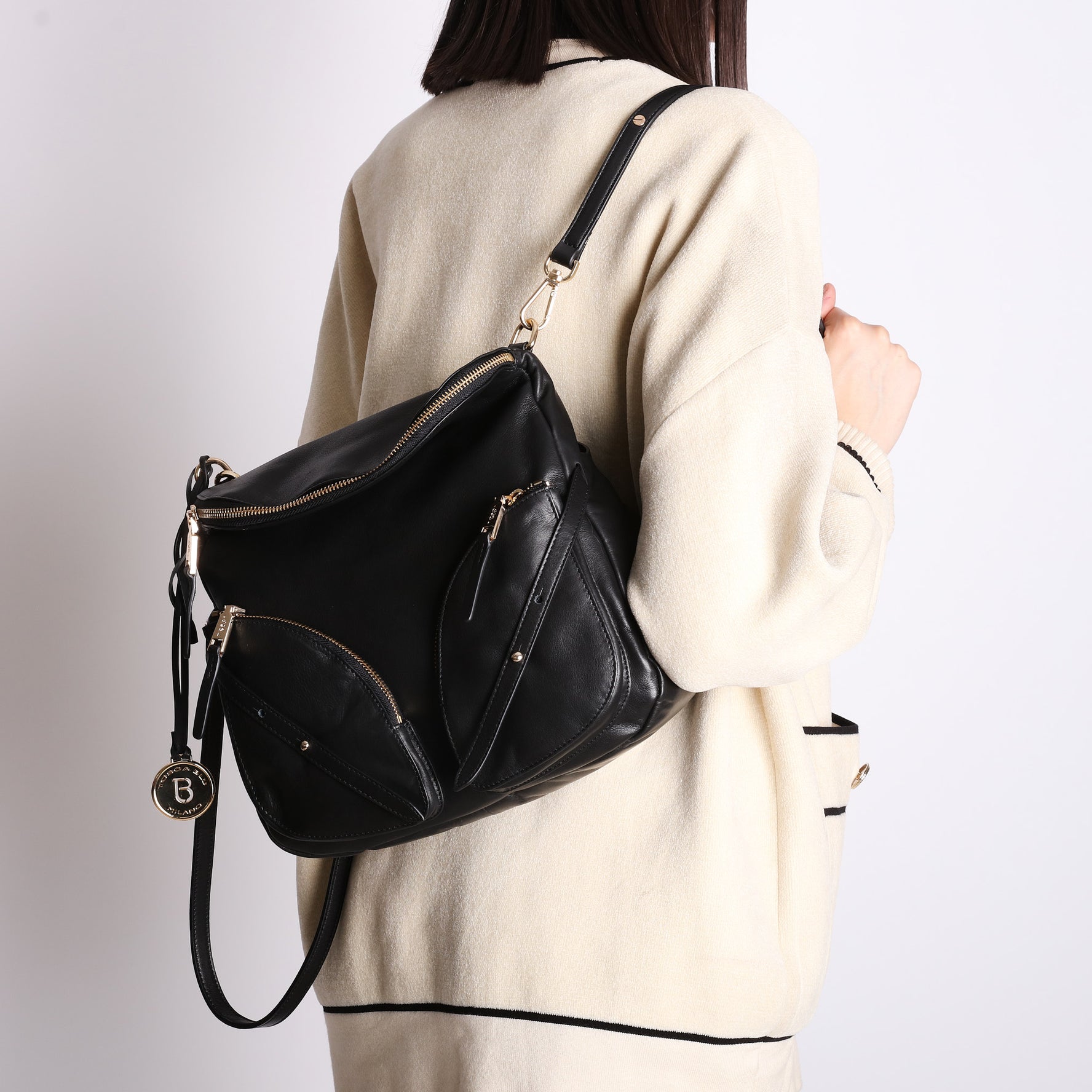 black alyson backpack with pockets