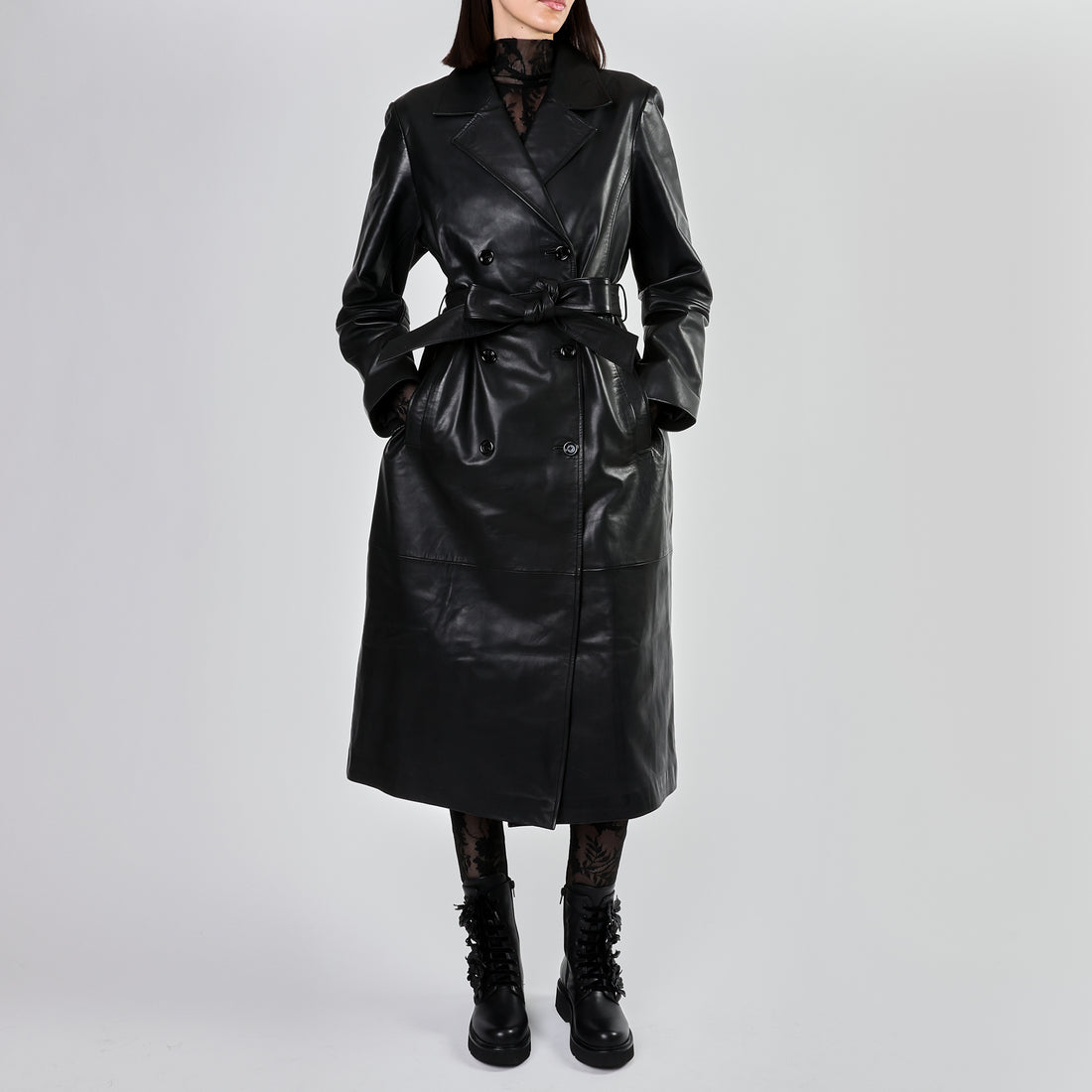 Trench lungo in pelle con cintura colore nero