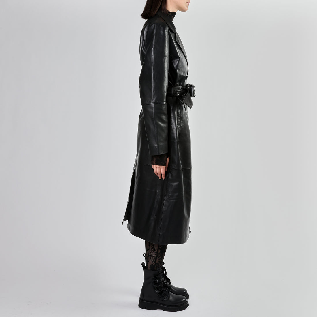 Trench lungo in pelle con cintura colore nero