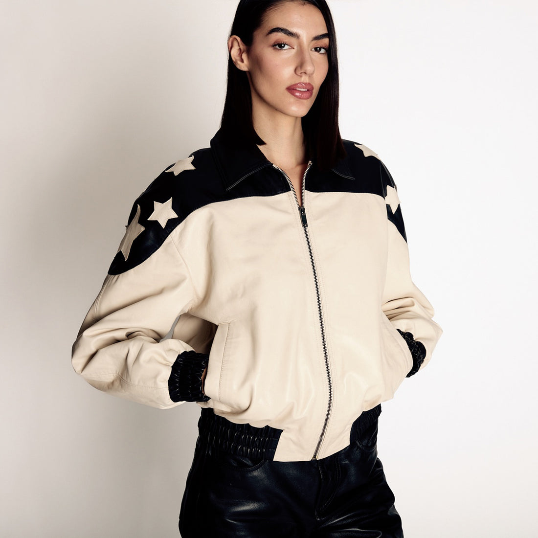 Giubbotto con stelle in pelle Roxanne colore latte