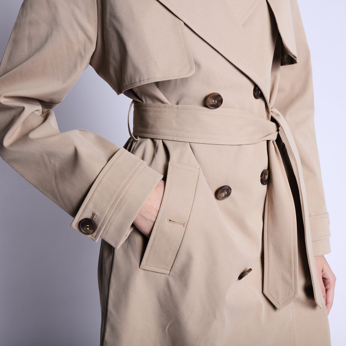 Trench lungo doppiopetto Te' Verde colore sabbia