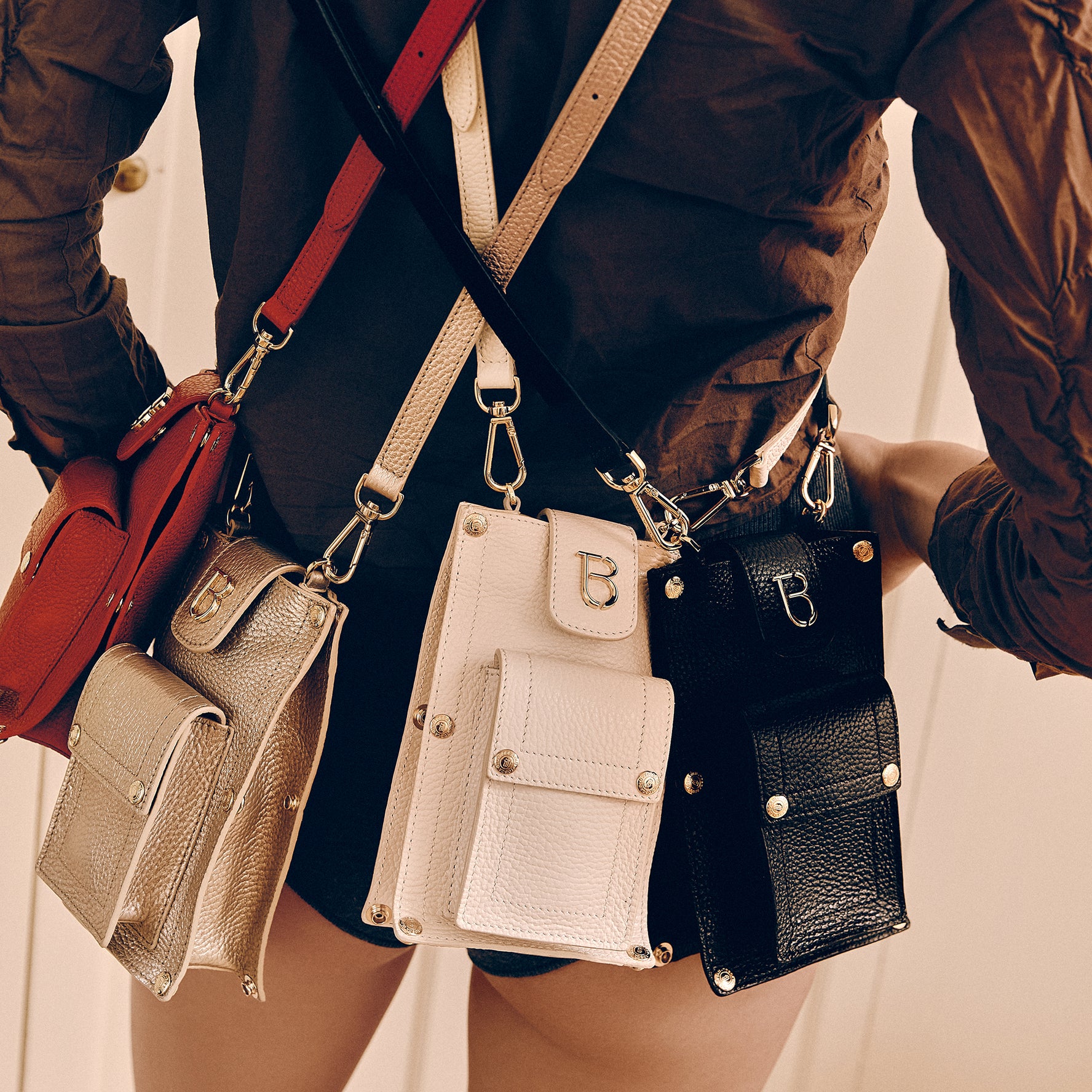 Portacellulare in pelle Elodie con tracolla colore avorio