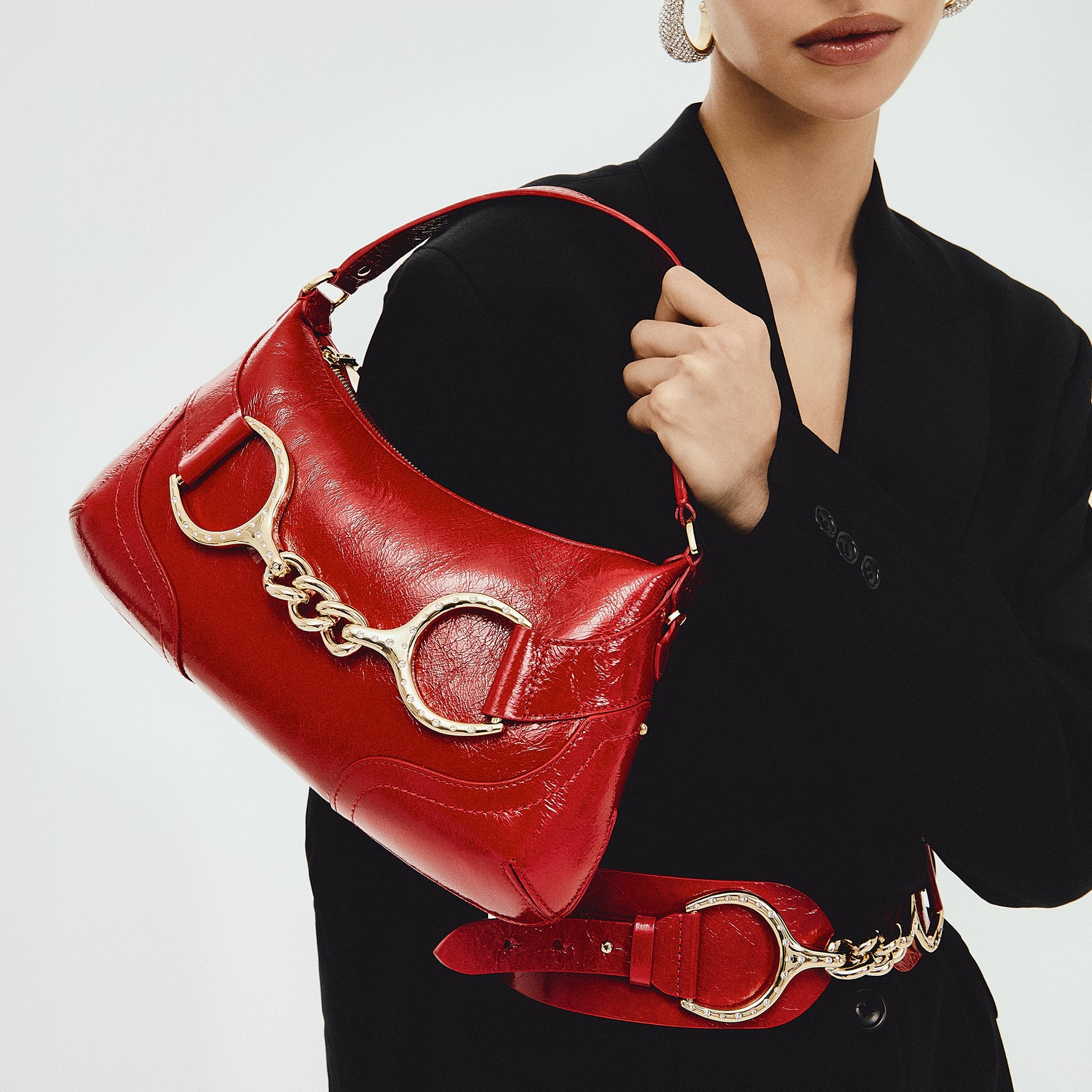 Tracolla Cecilia in pelle con staffa colore rosso