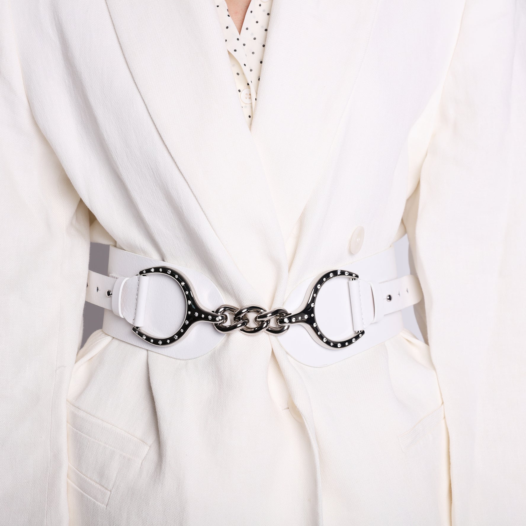 Leather belt with stirrup white color