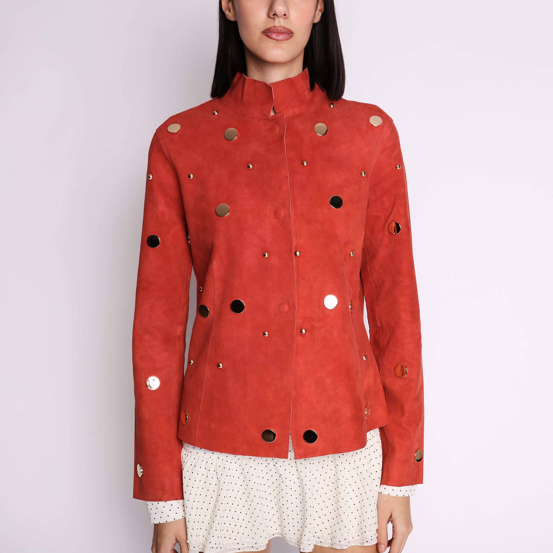 Giacca in suede con borchie colore corallo