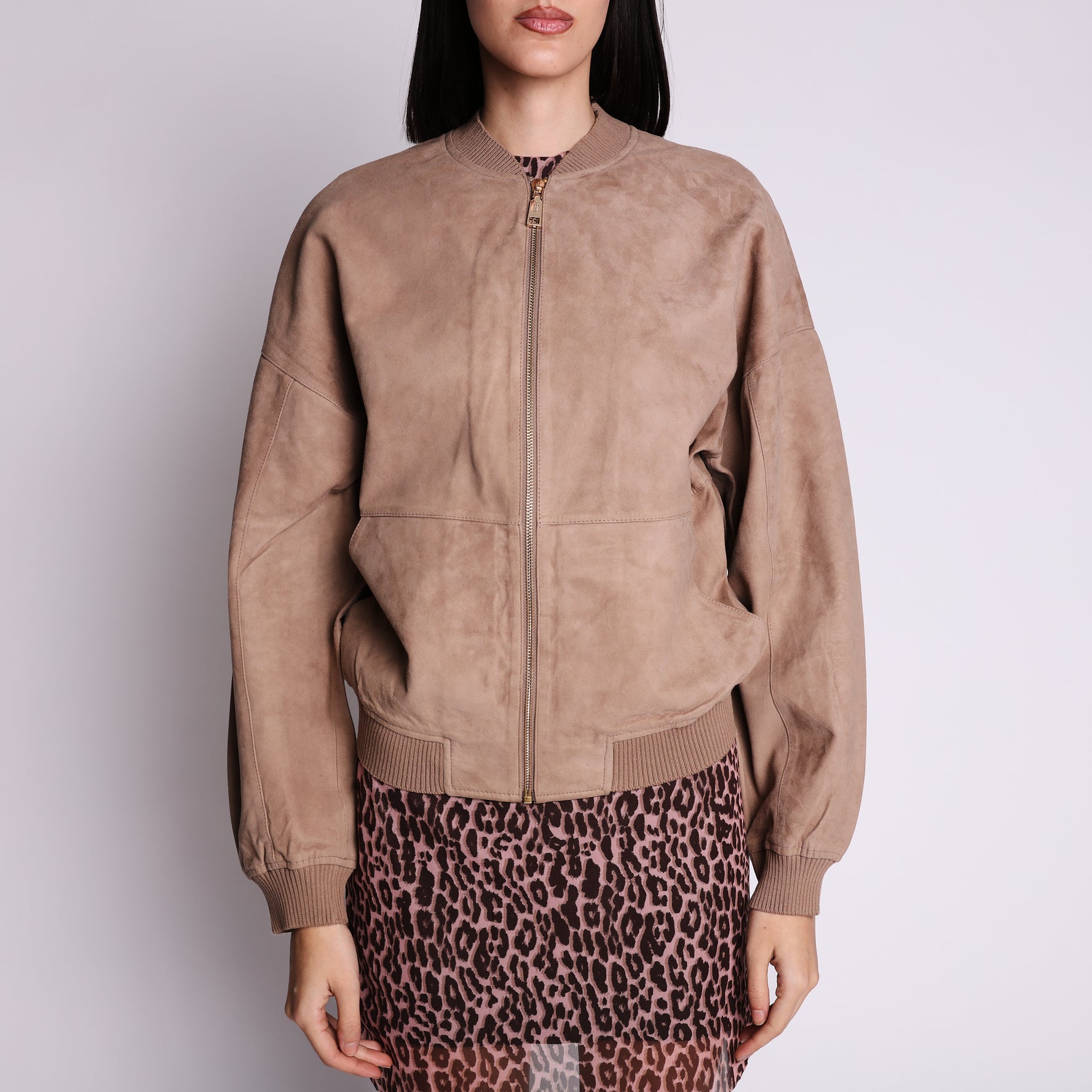 Giubbino in suede con zip colore sabbia