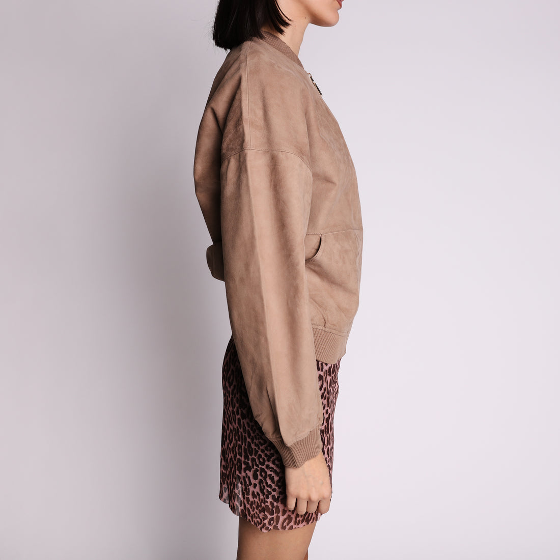 Giubbino in suede con zip colore sabbia