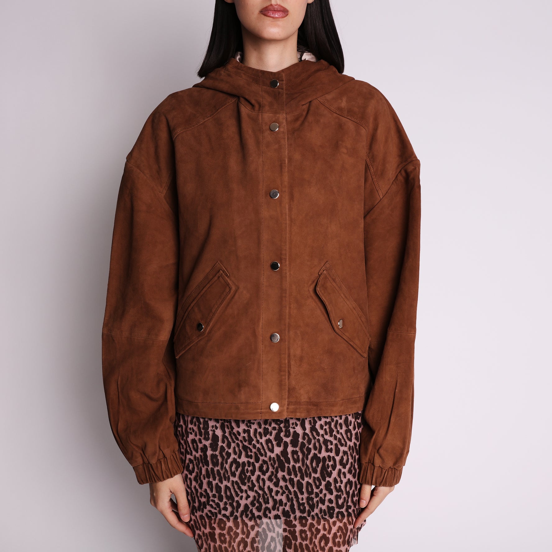 Giubbino in suede con cappuccio colore cognac