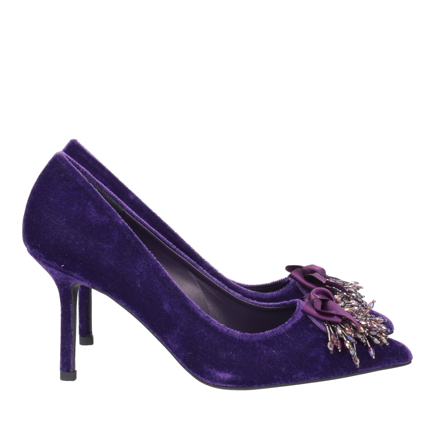 “CHARLOTTE” COURT SHOE IN PURPLE VELVET WITH A MID HEEL & DETAIL